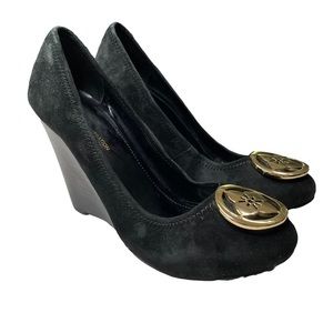 Bcbgeneration Black Suede Round Closed Toe Wedge Wooden Heel Size 6 1/2 B